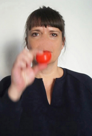 intro_gif_image_3_clown_cecile_briand