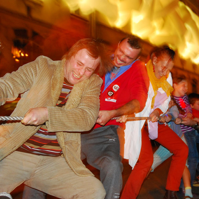 le-tir-a-la-corde-11-paris-nuit-blanche-off-belleville-cecile-briand-et-isabelle-mayaud