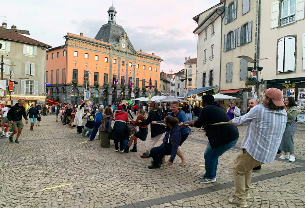 le_tir_a_la_corde_au_festival_d_aurillac_11_cecile_briand