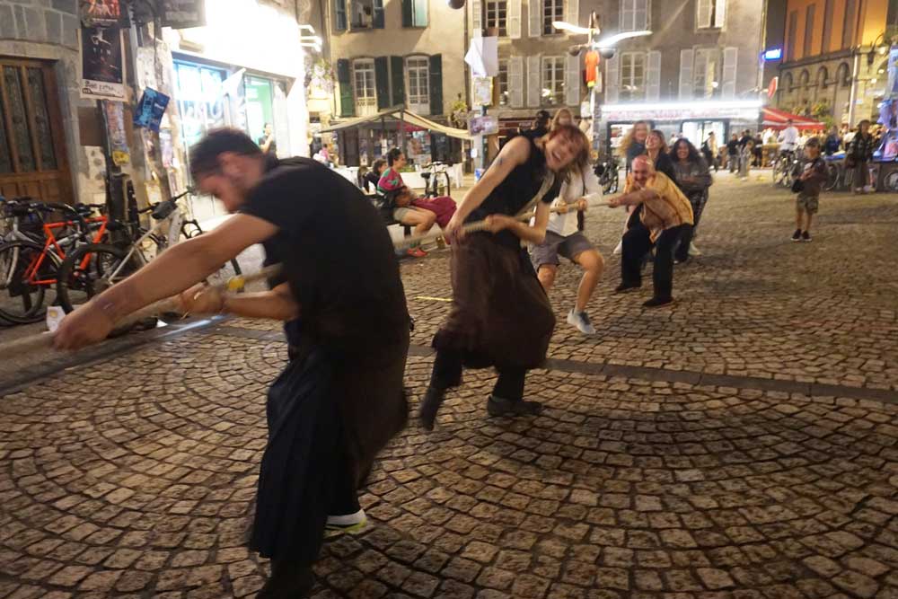 le_tir_a_la_corde_au_festival_d_aurillac_15_cecile_briand