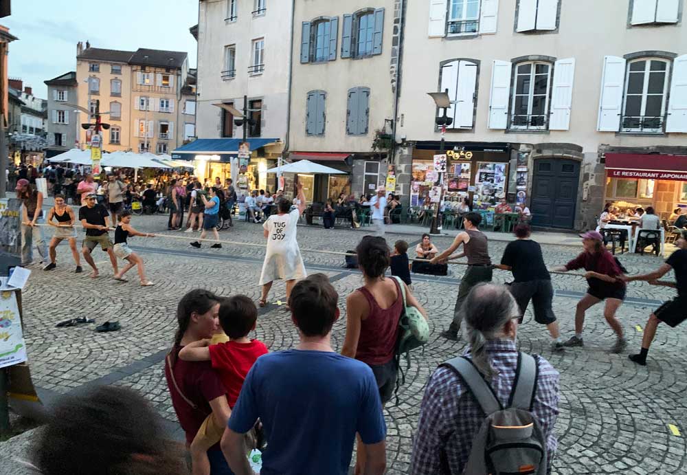 le_tir_a_la_corde_au_festival_d_aurillac_5_cecile_briand